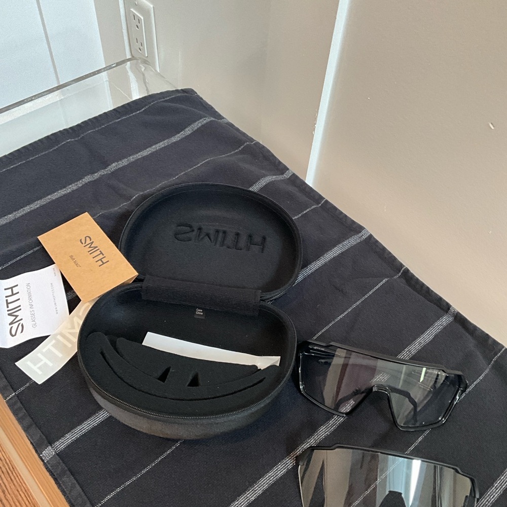 Smith Cyclying Sunglasses With Replaceable Lenses… - image 2